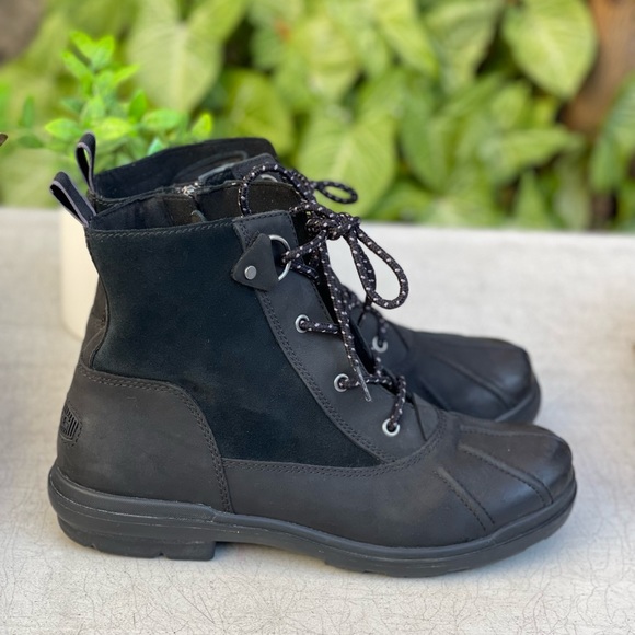 UGG Hapsburg Duck WINTER BLACK BOOTS WOMENS  SIZE 7.5 gently used - Picture 11 of 16